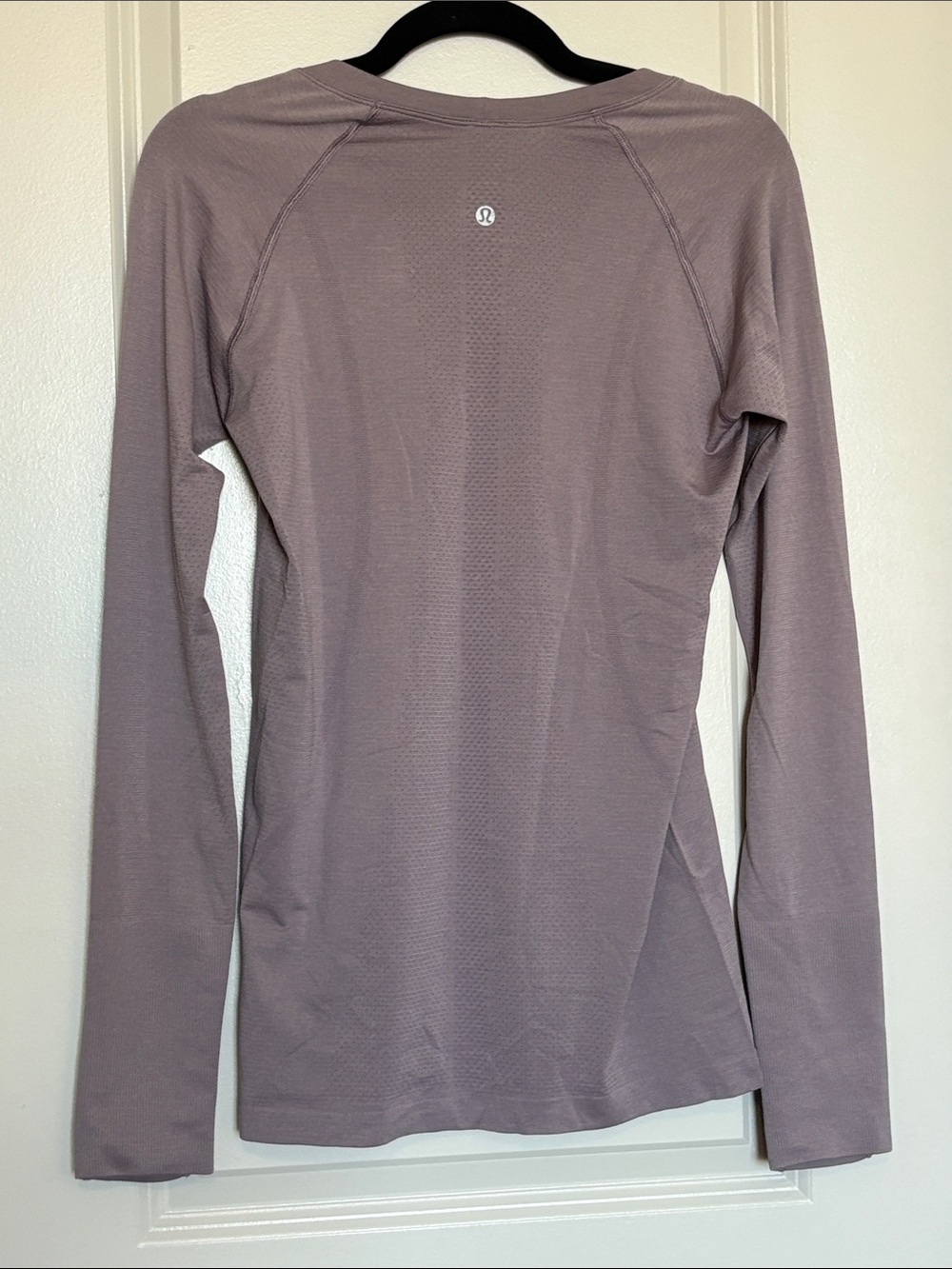 lululemon athletica Long-Sleeve Seamless Top in Mauve